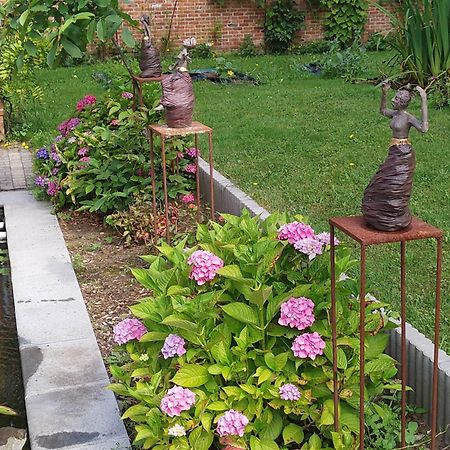 The Two Oaks - Private Garden For Guests Villa Hertsberge Exterior photo
