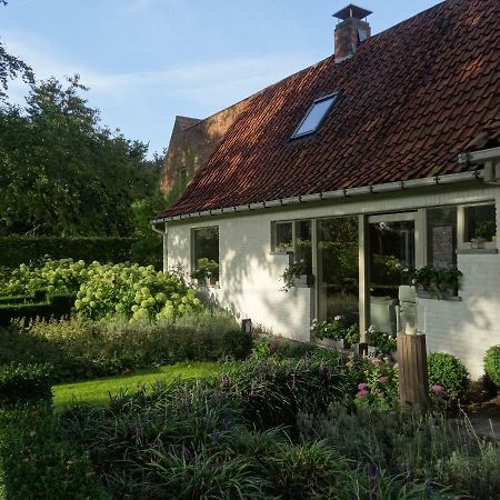 The Two Oaks - Private Garden For Guests Villa Hertsberge Exterior photo