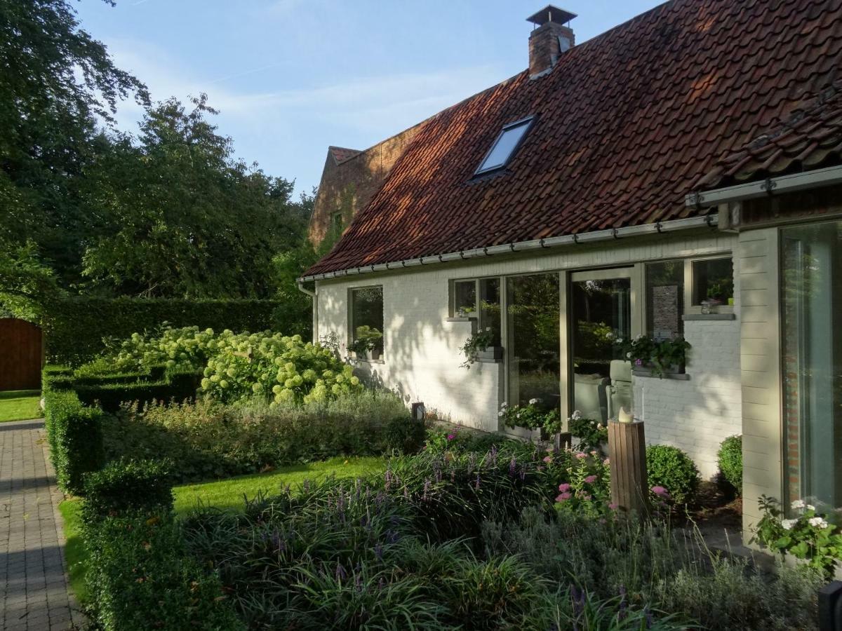 The Two Oaks - Private Garden For Guests Villa Hertsberge Exterior photo
