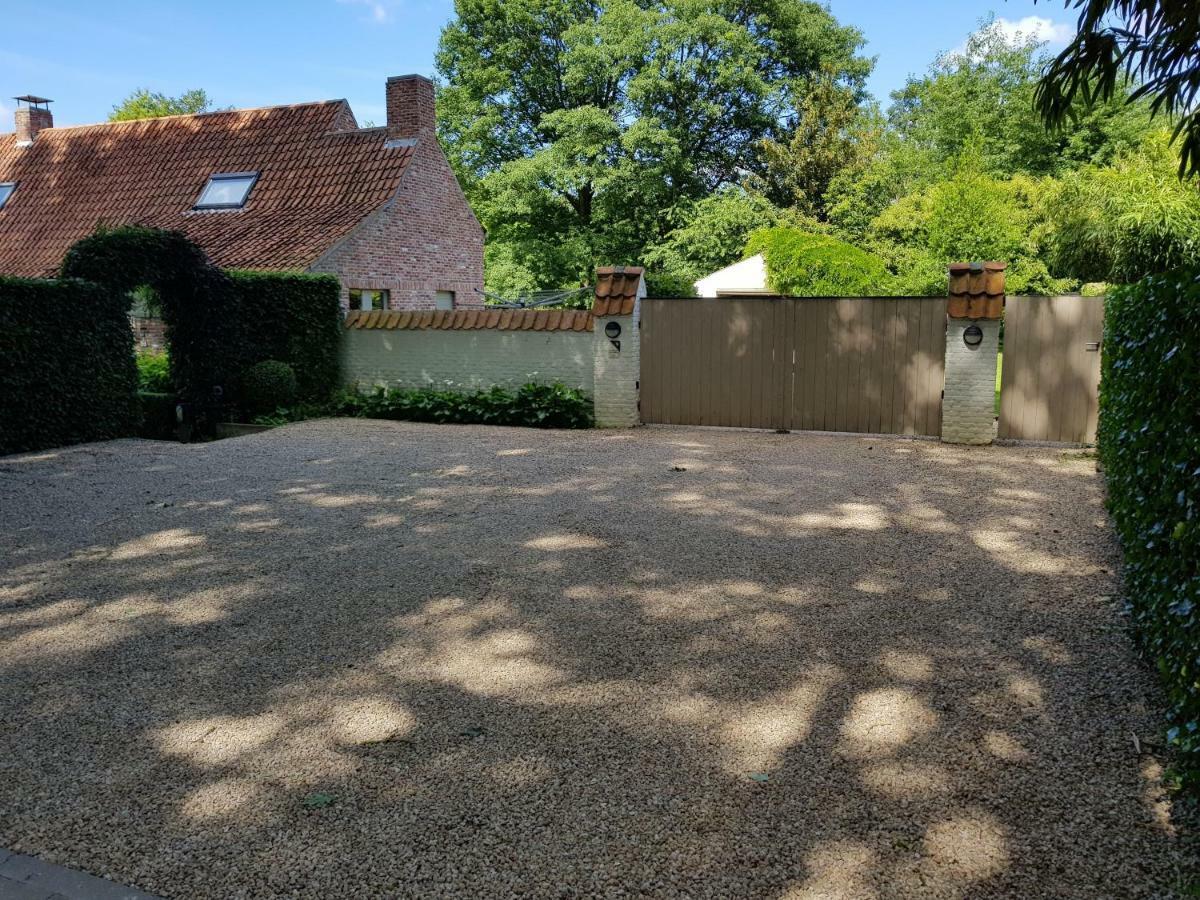 The Two Oaks - Private Garden For Guests Villa Hertsberge Exterior photo